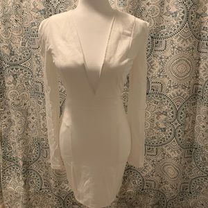 Selfie Leslie . White Plunge Dress .